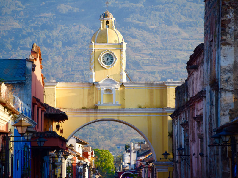 antiguas-famous-arch