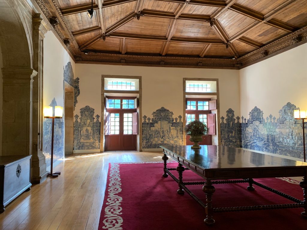 windows and carpet with table on top