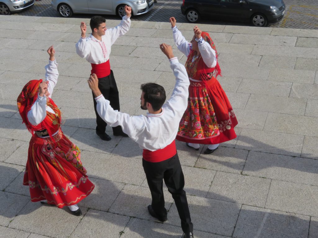 people dancing